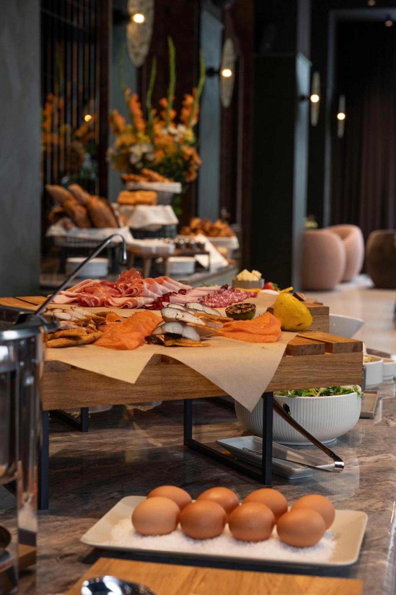 Flaner Hotel, Worldhotels Crafted Varsó Kültér fotó